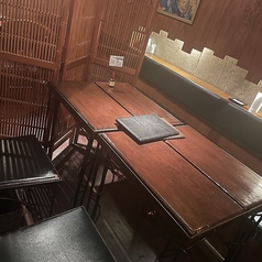 4名がけのお席です。少人数グループでのご利用に。