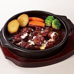 【お食事メインのご利用にも】銀座ライオン伝統の洋食メニューも各種ございます。ランチにもどうぞ。