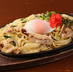 博多名物　とんこつ焼きラーメン