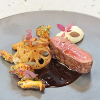 食べて美味しい、目で見て楽しい創作料理