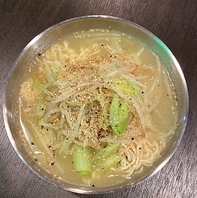 やっぱり飲んだら〆のラーメン！