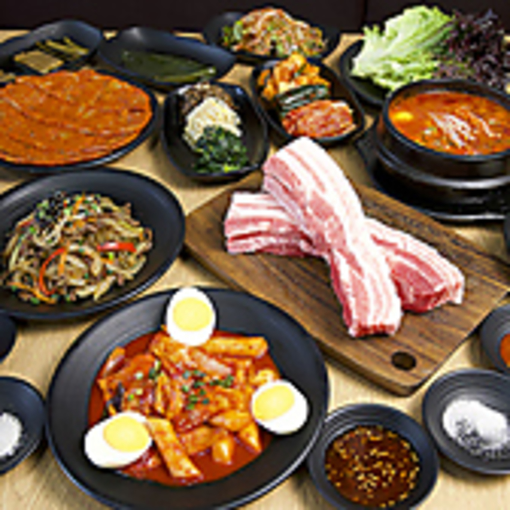 国産ブランド豚を熟成！肉汁あふれる逸品をご堪能ください！