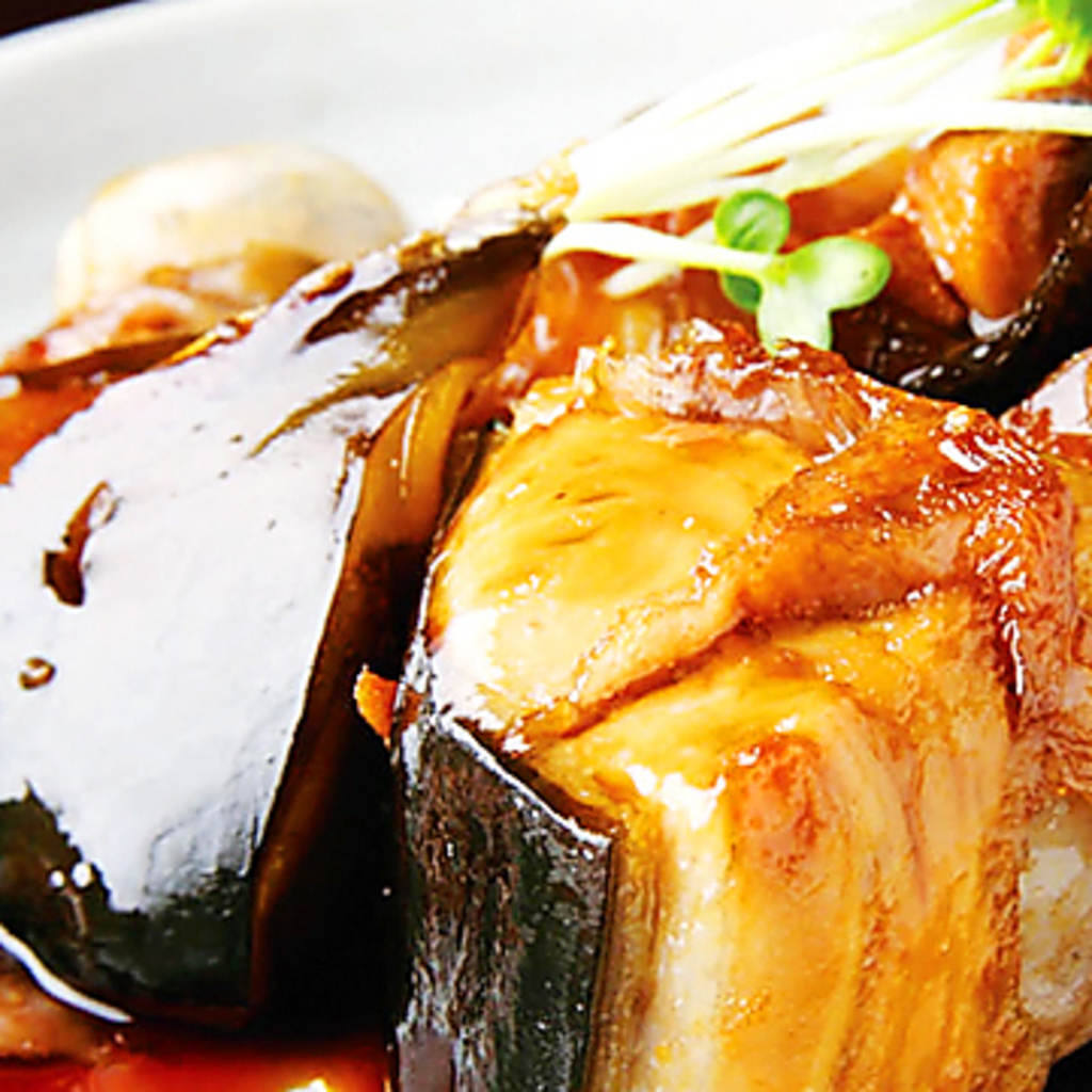 焼き物・煮物・丼ものなど、多彩なメニューをご用意しております。お酒にもピッタリ合う逸品揃いです