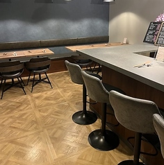 カウンター席は6席ご用意しております。デートや女子会にぴったりです。