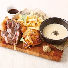 チーズフォンデュソースで食べる ミートプレート　※二名様より承ります