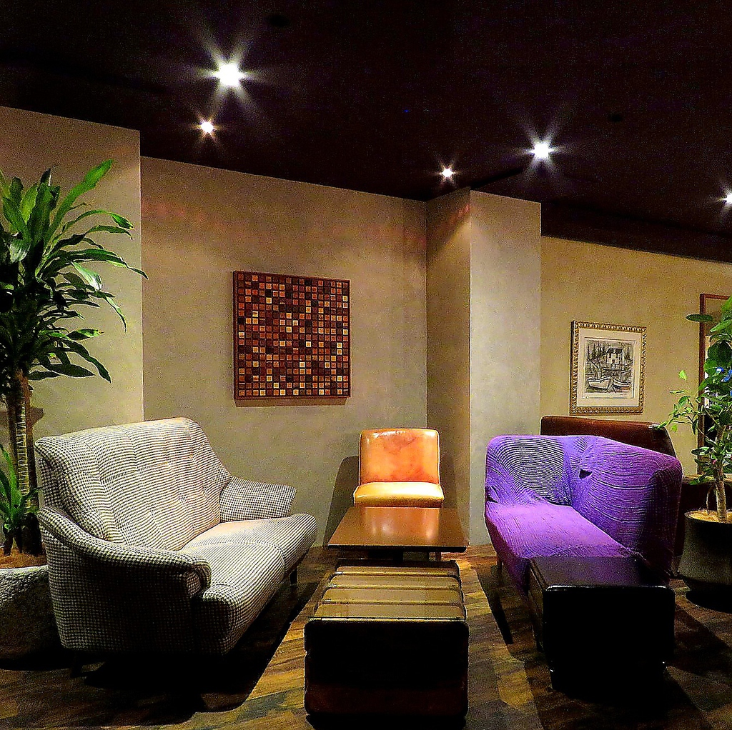 シャンデリア煌めくオシャレ空間