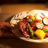 【食の宝庫”東北”の食材をふんだんに使用】その時期・その日、旬の日替わりのおすすめメニューでは、 今一番美味しい食材を最高の形で調理、表現致します!!食の宝庫」東北の旬食材を、山形出身の小嶋シェフが、本場のイタリア料理にて腕を振るいます。