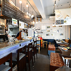 女子会やママ友会、歓送迎会や同窓会など、中規模での集まりには貸切でのご利用も可能です。最大20名様まで収容可能ですので、周りを気にすることなく、皆様で盛大なパーティーをお楽しみいただけます。詳細はお気軽にお問い合わせください