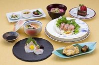 幅広いコース料理