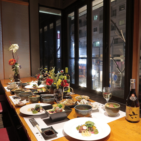 並木で一際目立つ非日常空間。広島県産の食材×純和食料理×創作料理をご堪能