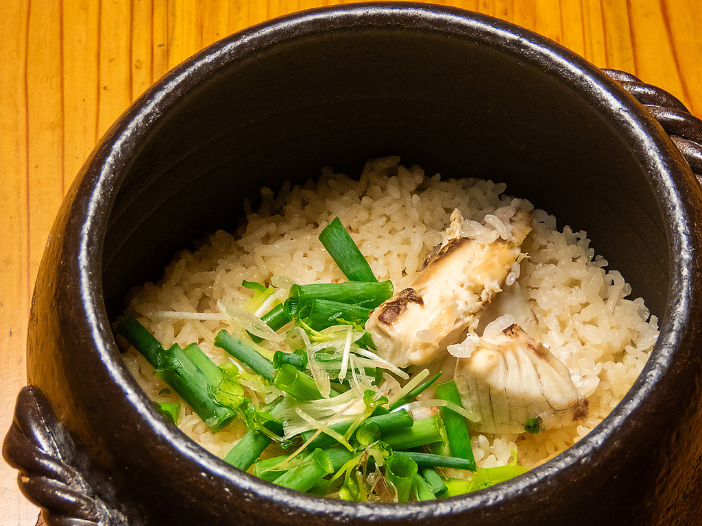 三宅ファームのお米とお野菜使用！ほか、岡山県産の地養卵や黄ニラ、素材にこだわったお料理をご用意