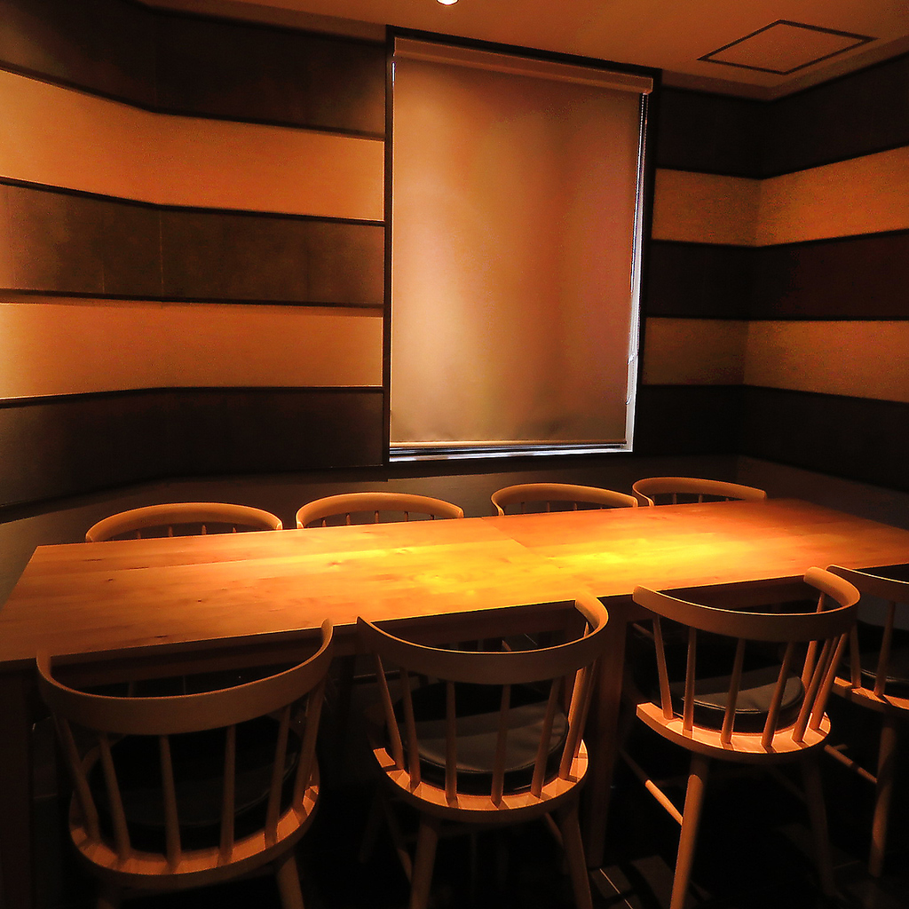 大人気の完全個室席。人目を気にせず、ゆっくりとお過ごしください。