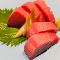 【豊洲直送！新鮮なマグロを極厚でお楽しみください！】