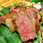 お魚だけではなくお肉料理もご用意。特選カイノミや黒毛和牛を使ったメニューございます◎