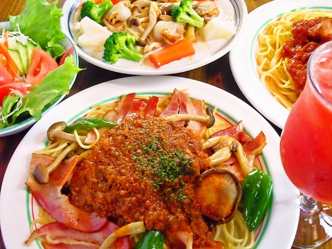 注文を受けてから茹でる麺と手間ひまかけたソースのオリジナルスパゲティ多数あり。
