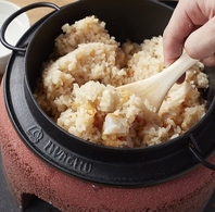 注文を受けてから炊き上げる釜めしは絶品