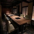個室を繋げることで最大18席ご利用可能です。様々な会食、宴会に最適なお席です。