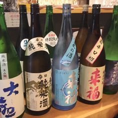 全国各地の地酒を試飲し選び抜いた日本酒をご提供！！