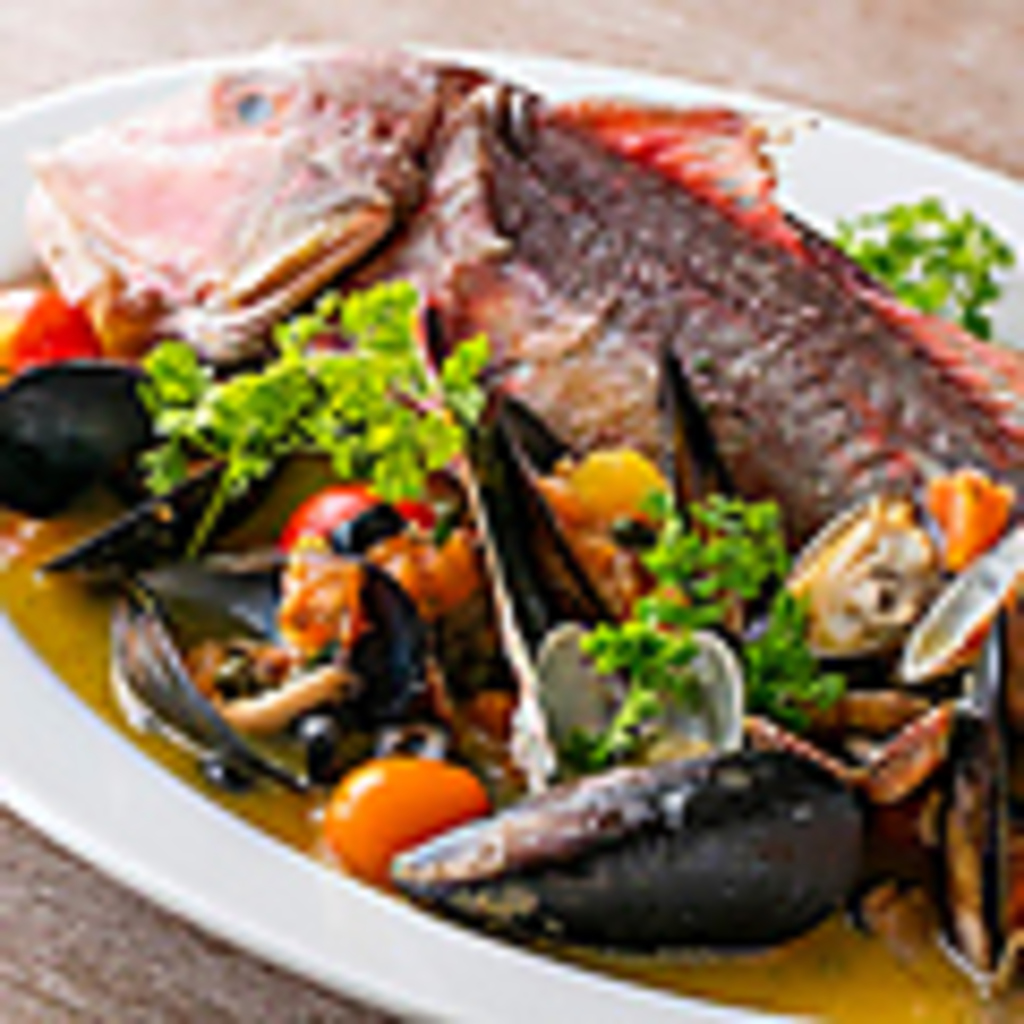 鮮魚丸ごとアクアパッツァ 千葉の荒海に揉まれた元気な魚たちは身が引き締まって旨みがぎっしり！