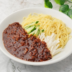 ジャージャー麺