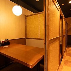 2F 4名様用半個室席です