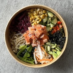 サーモンユッケ(サラダヒビンバボウル)