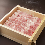 神戸ビーフはステーキの他、せいろ蒸し、しゃぶしゃぶ、炙り寿司など様々なお肉料理でご提供