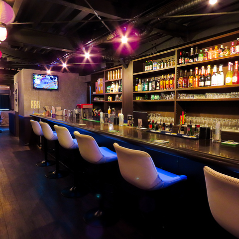 朝５時迄営業中！遊んで、呑んで、夜を満喫。お祭りみたいなアミューズメントバー！