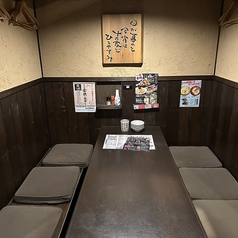 《程よいプライベート感》周囲とゆるやかに仕切られたボックス席で、気兼ねなく会話を楽しめる空間をご用意しております!