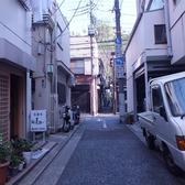 さらに路地を進んでまっすぐ、、