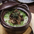 料理メニュー写真 炭火焼地鶏の土鍋飯
