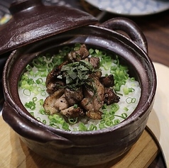 炭火焼地鶏の土鍋飯