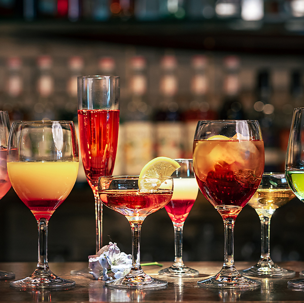 居心地のよい空間で、フリードリンク付きの贅沢なひとときを。