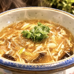 紅焼魚翅(醤油味フカヒレスープ)