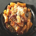 料理メニュー写真 自家製トマトソースが絶品「リガトーニのアラビアータ