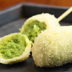 《名物》えんどう豆の串揚げ