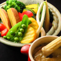 旬の新鮮な素材を最大限に活かした料理が気軽に愉しめる