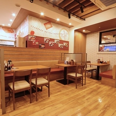 テーブル席もご用意!グループでの来店もお待ちしております♪