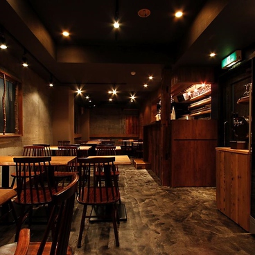 燻煙 SmokeDining 新宿三丁目店の雰囲気1