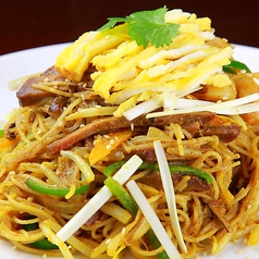 シンガポール風焼ビーフン/天津麺/五目汁そば（玉子入り）/牛肉きしめん炒め/四川風担担麺