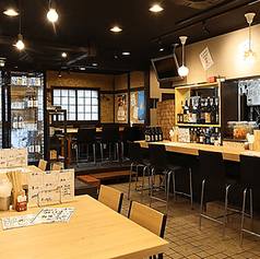【会社宴会や同窓会、打ち上げに最適な空間をご用意！】店内は最大45名様までの貸切が可能！広々とした空間で、周囲を気にせず盛り上がれるので、大人数での宴会や歓送迎会、同窓会、打ち上げなどに最適です。各種ご宴会コースもご用意しておりますので、お気軽にご相談ください。