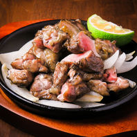 新鮮な鶏肉を使い、職人が手間を惜しまず焼き上げました