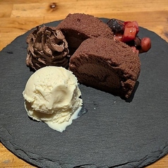カカオチョコロールケーキ