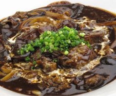 特製牛肉の黒カレーのうどん/大判きつね黒カレーのうどん