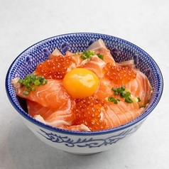 生サーモン丼 (ノーマル)