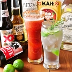 《お酒好きも唸る》メキシコの珍しい酒も豊富☆テキーラ×キーライム×ソーダの『森ボール』で乾杯♪