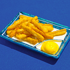 ごぼうの唐揚げカレーマヨ添え