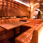 店内奥にはソファのBOX席も。8名様までOK！少人数宴会はこちらがピッタリです。