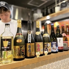 旨い料理に、旨い泡盛。気づけば心もほどけてる。