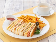 小腹にもOK◎クラブハウスサンドウィッチ♪